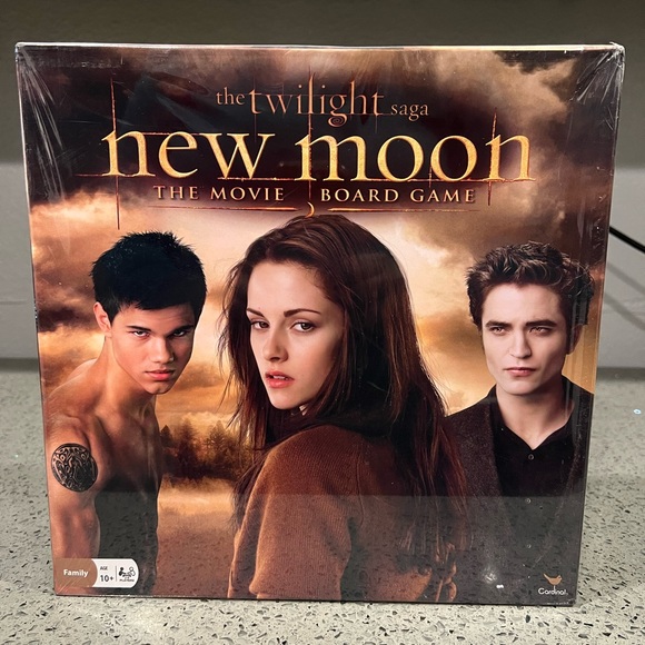 The Twilight Saga: Twilight, New Moon & Eclipse Board Game Sets Combo - Picture 4 of 12